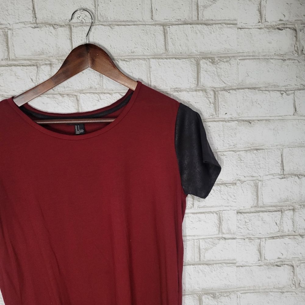 Forever 21 dark red tee - Picture 2 of 16